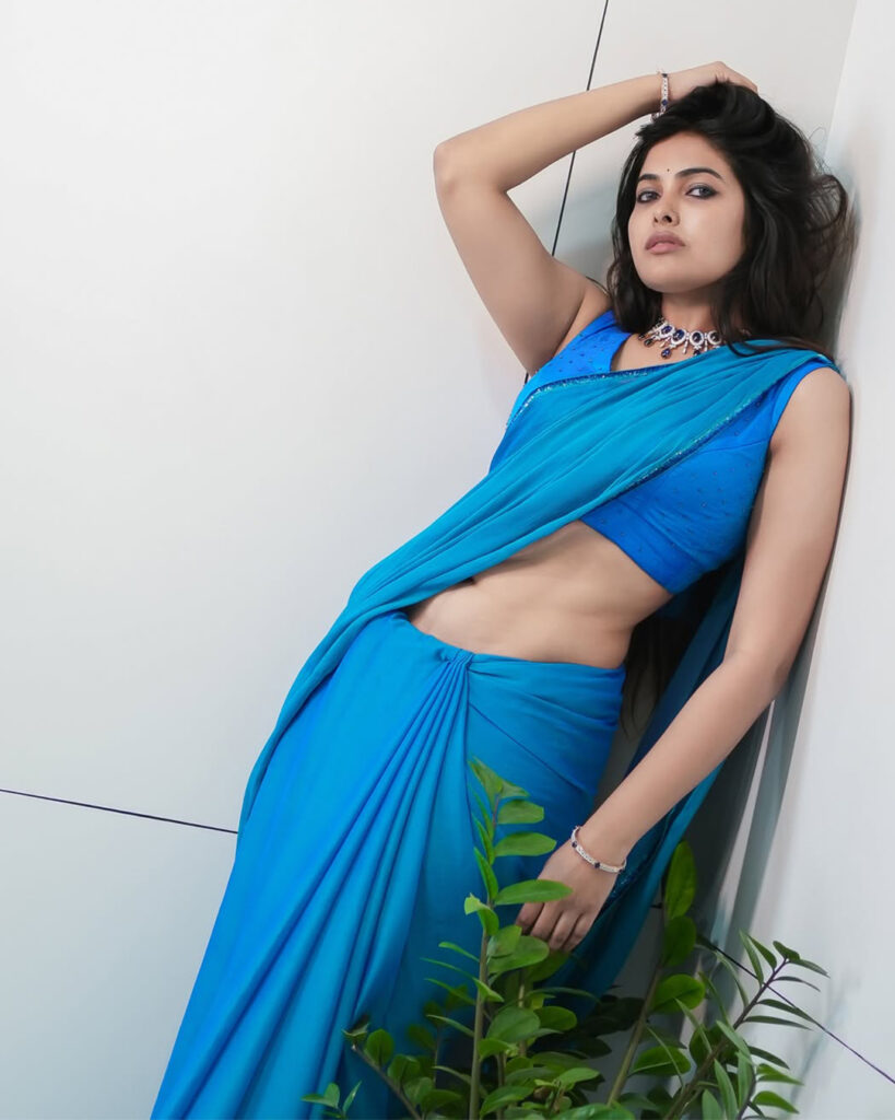 Divi Vadthya Dazzles in a Stunning Blue Saree