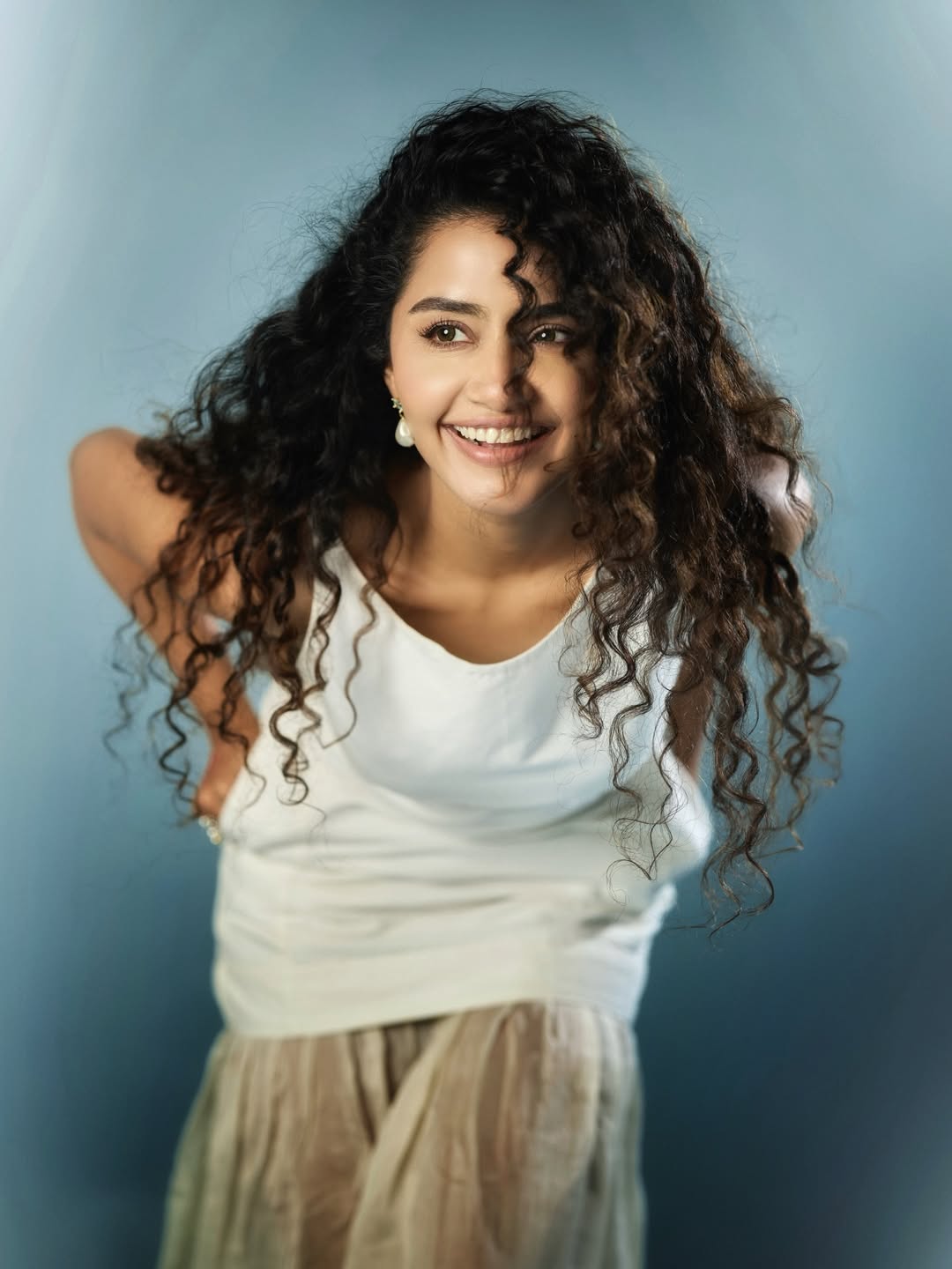 ANUPAMA In Pure Elegance