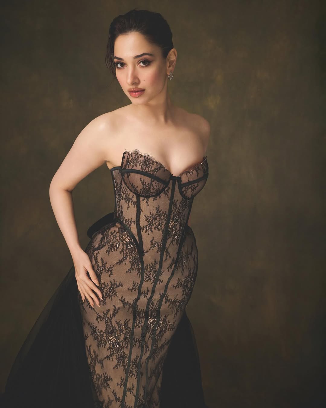 Tamannaah Owns Spotlight