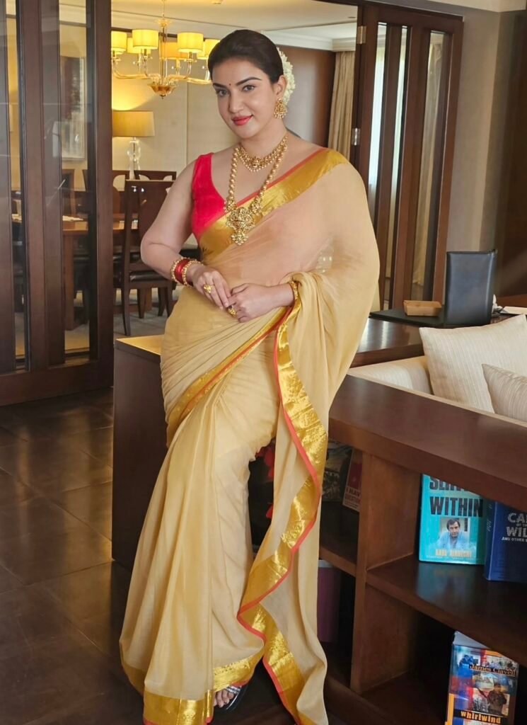 honey rose in traditional