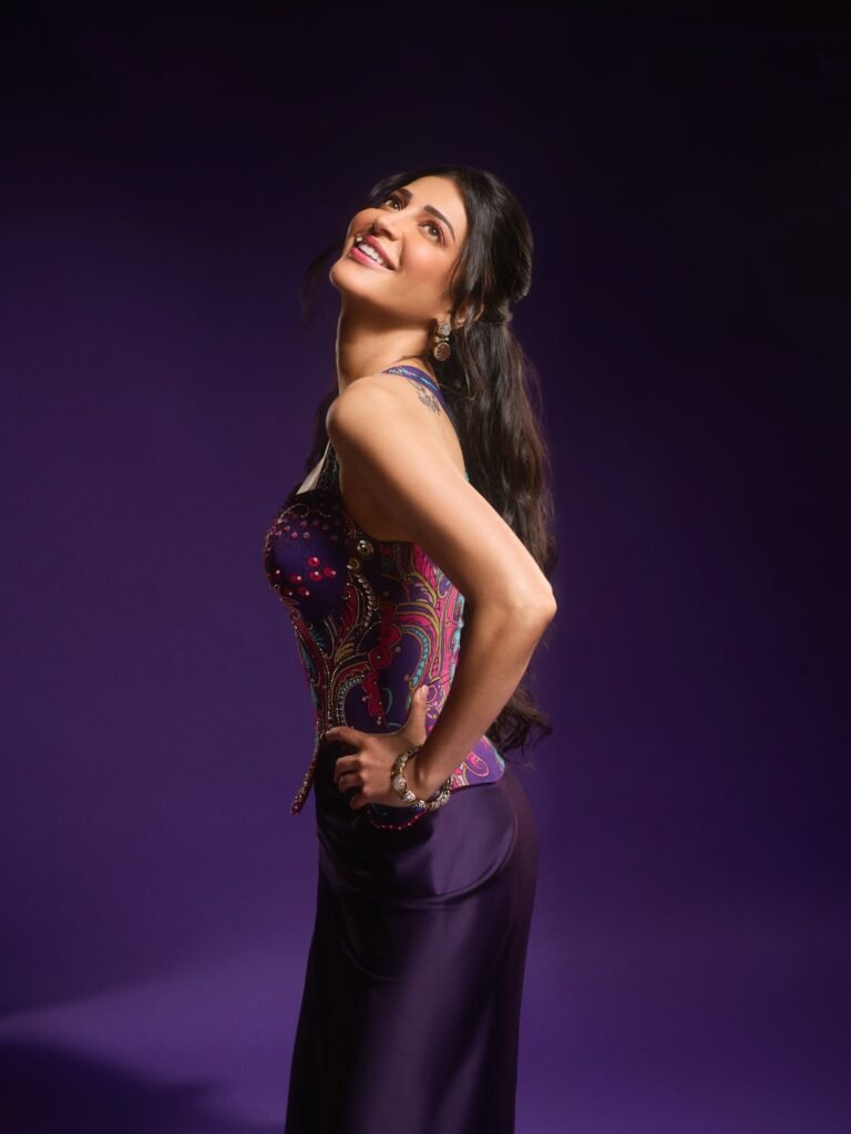Shruti Haasan Magic in Most Enchanting Look