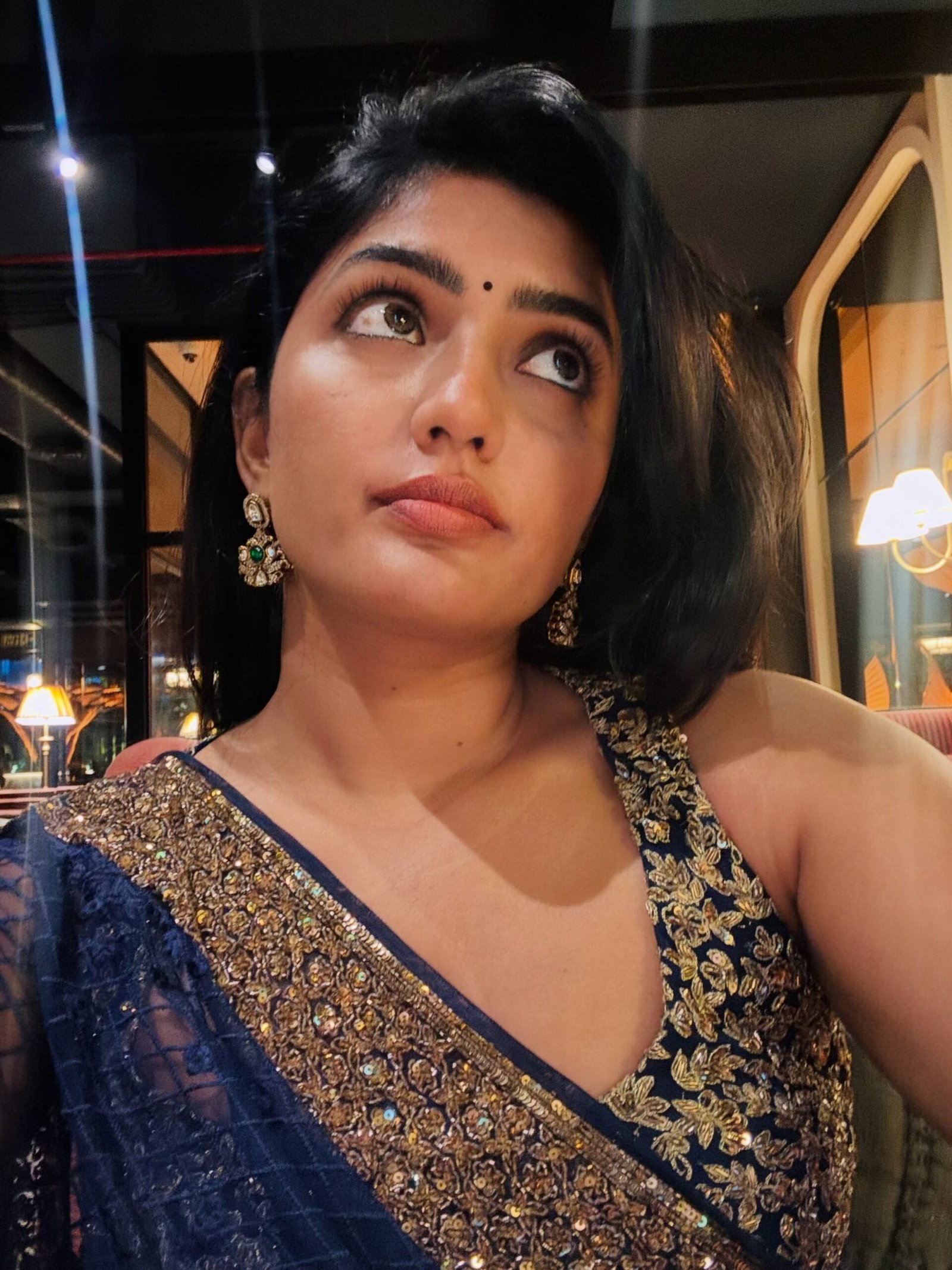 Eesha rebba looking beautiful in saree outfit