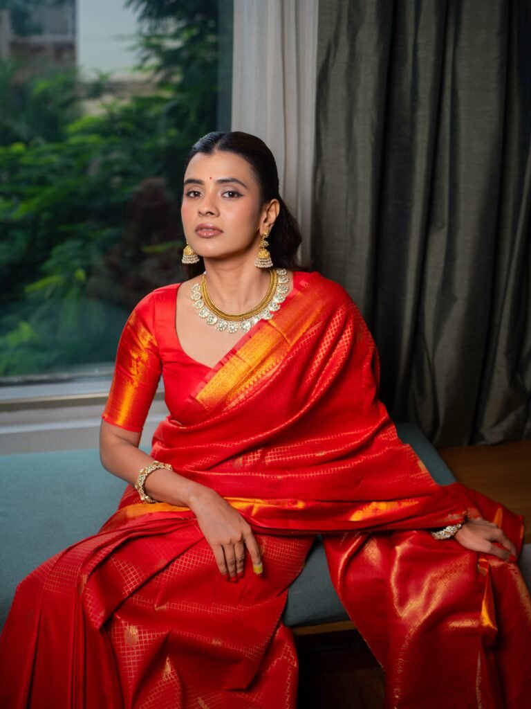 Hebah patel looking gorgeous in tradtional wear